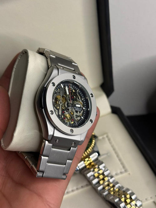 HUBLOT - Geneve | Universe | Automatic