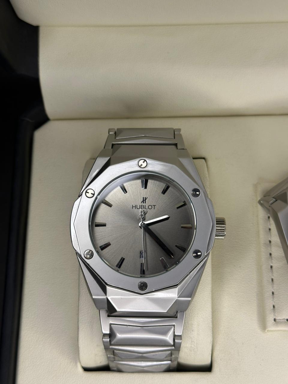 Hublot - Green Ice | Date perpetual | Luminous markers