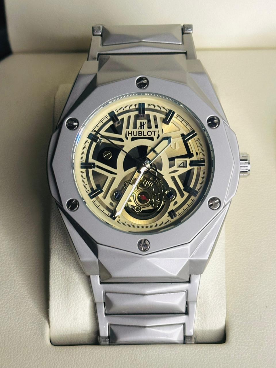 HUBLOT - SILWORLD | Automatic date perpetual