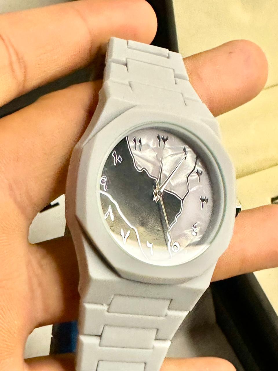 Arabic Aura - White and black dial | White microfiber chain | White aura