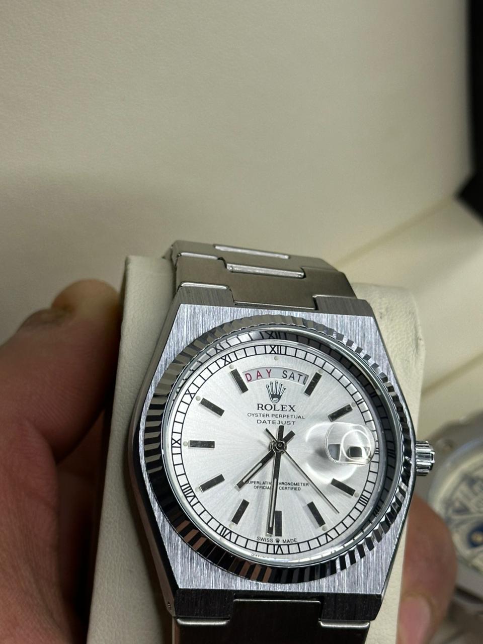 Rolex - Oyster | Date just | Superlative chronometer | DAY DISPLAY