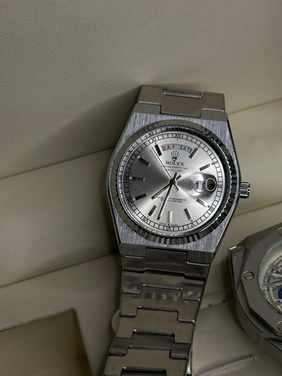 Rolex - Oyster | Date just | Superlative chronometer | DAY DISPLAY