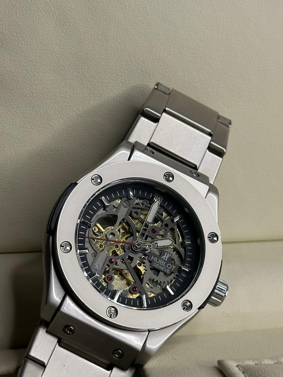 HUBLOT - Geneve | Universe | Automatic